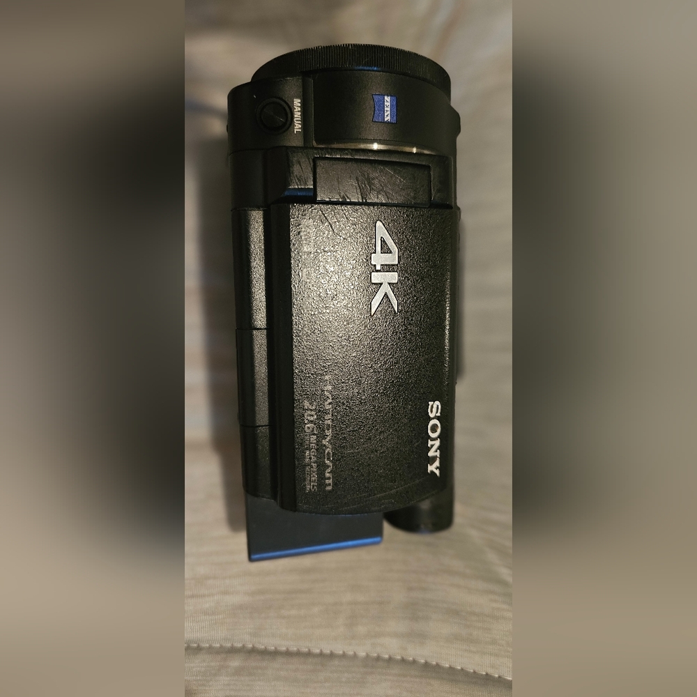 Sony FDR-AX33 Handycam Camcorder 4K